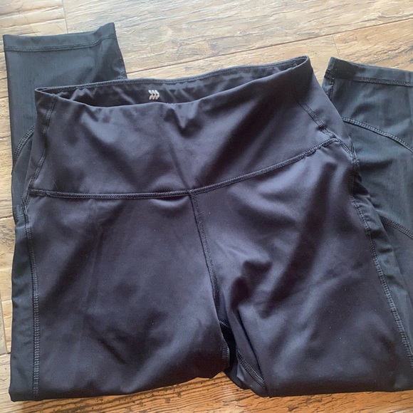 All In Motion Leggings - Picture 6 of 7